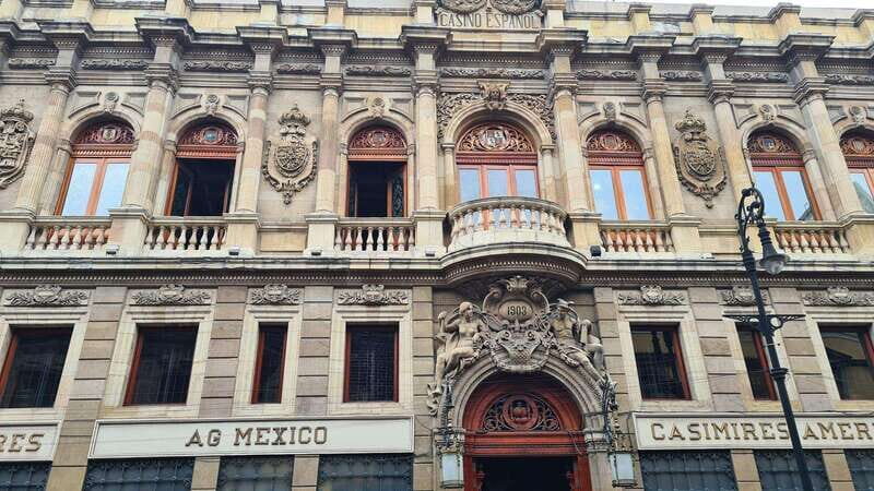 Mexico City: Historical walking tour of Tenochtitlan - Banamex Cultural Center (Iturbide Palace): where style meets status