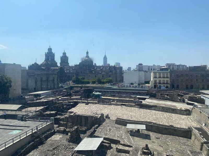 Mexico City: Historical walking tour of Tenochtitlan - Passing by Palacio de Bellas Artes: what you get and what you miss