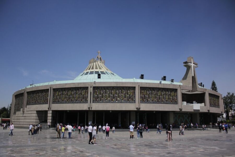 Mexico City: Hop-On Hop-Off Bus City Tour - Timing, detours, and how Ciclotón changes your route on Sundays