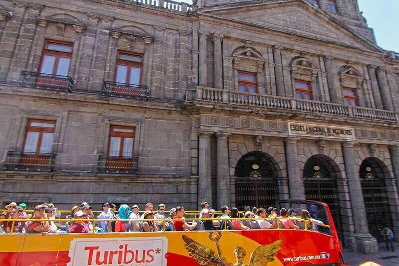 Mexico City: Hop-on Hop-off City Tour by Turibus 1-Day Pass - Where delays and long waits actually happen