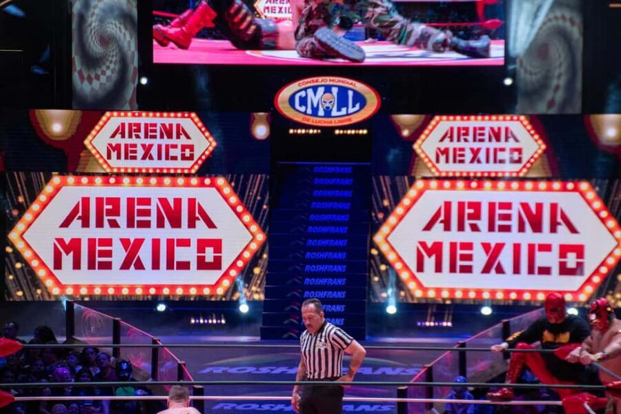 Mexico City: Local Walking Tour with Mezcal & Wrestling Show - Your start point at Hostal Amigo and the two meeting times