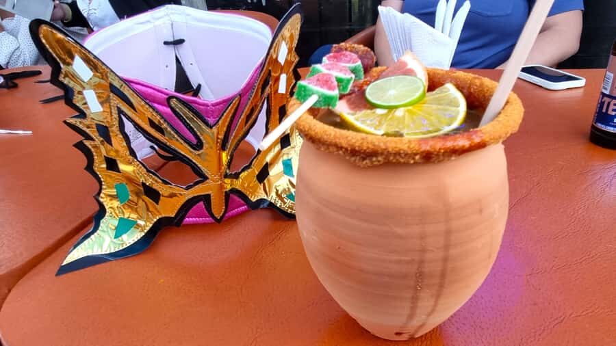 Mexico City: Mexican evening, lucha libre, and tequila - Who should book this lucha libre evening tour