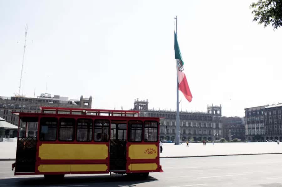 Mexico City: Mexico Tram, Iconic Landmarks, and Legends - Key things to know before you ride