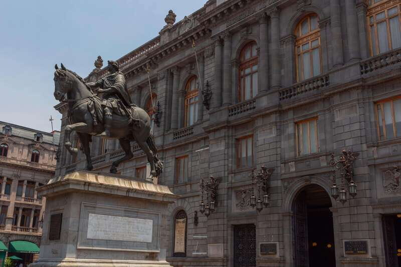 Mexico City: National Art Museum Guided Tour - Why a 2-hour, up-to-10 group works so well at MUNAL