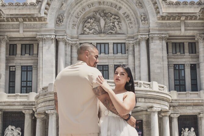 Mexico City: Private and exclusive photo shoot - A 1-hour 35-minute private photo walk from Bellas Artes