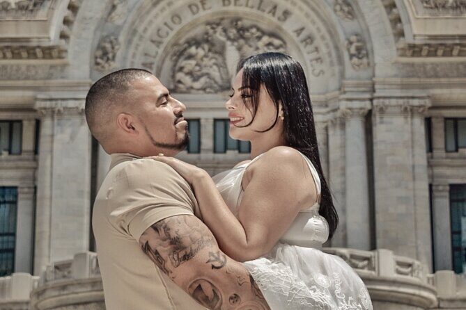 Mexico City: Private and exclusive photo shoot - The portrait style: naturalness first, and it stays outside