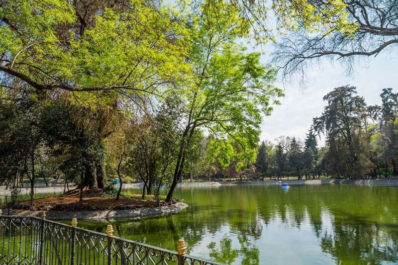 Mexico City: Private Chapultepec Park Bike Tour - Chapultepec Lake and the zoo area: views plus variety