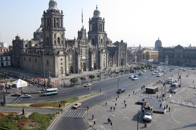 Mexico City Private City Tour: Teotihuacan and Basilica of Our Lady of Guadalupe - Teotihuacán: the Path of the Dead and climbing for views