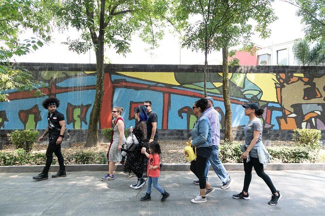 Mexico City Private & Personalized Full-Day Tour with a Local - Parque México: sunshine break plus street-vendor snacks
