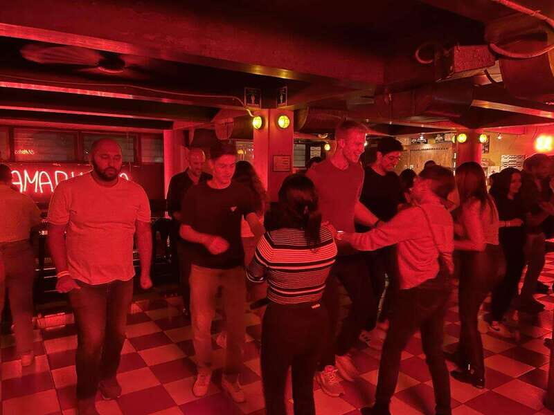 Mexico City: Salsa Dancing Experience - Mojito Time: Courtesy Drink as a Confidence Boost