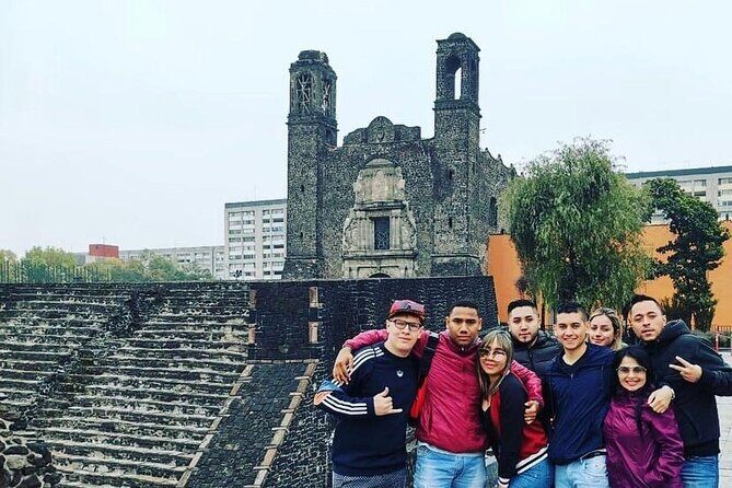 Mexico City : Teotihuacan Pyramids - El Quetzal Artesanías: tasting tequila, mezcal, pulque, plus obsidian