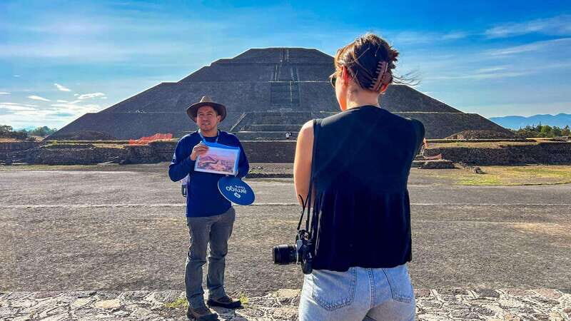 Mexico City: Teotihuacan Pyramids Early Access Guided Tour - Meeting at Hostal Amigo and the day’s pace