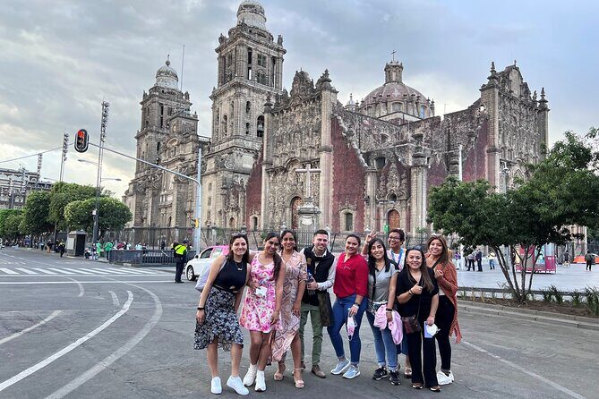 Mexico City Tour Bilingual Tour - Price and logistics: what $30.60 buys you