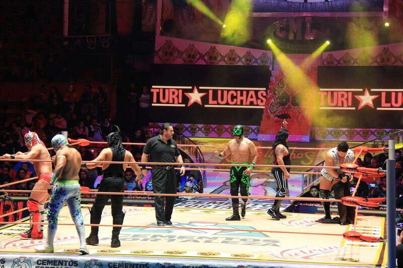 Mexico City: Turiluchas Amazing Wrestling Show - The masks, secret identities, and why luchadores matter