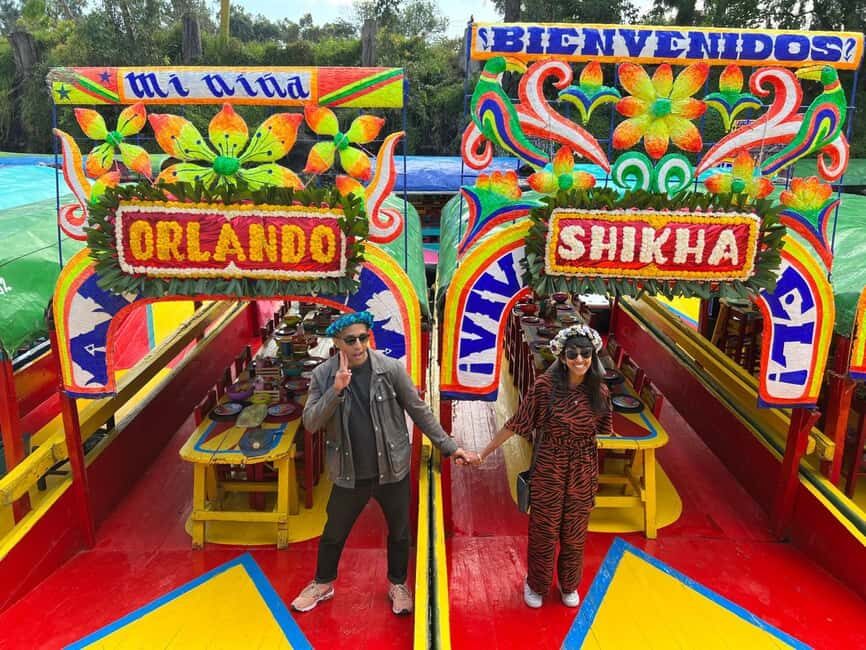 Mexico City: Xochimilco Boat with Guacamole & Premium Drinks - Two hours on the canals: music, snacks, and that long-stick piloting