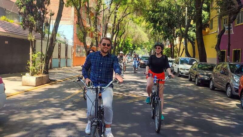 🟢Mexico Off The Beaten Track/ Street Food Bike Tour 🟢 - The Side-B History Stop: A Different Angle on Mexico City
