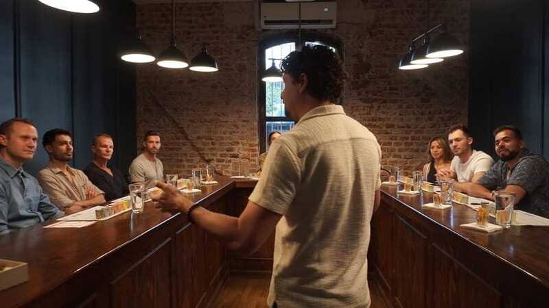 Mezcal y Mole with a Sommelier CDMX - Welcome cocktail to pairing tasting: the flow of your 90 minutes