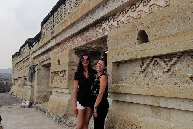 Mitla Half Day Guided Tour - Santa María del Tule: quick photos, optional closer access