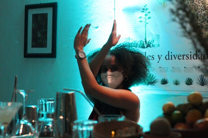 Mixology class with Mezcal in Oaxaca - Making cocktails step by step (and why presentation counts)