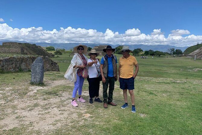 Monte Alban, Alebrijes & Black Pottery: Oaxaca Essential Day Tour - Alebrijes at San Antonio Arrazola: From Copal Carving to Paint