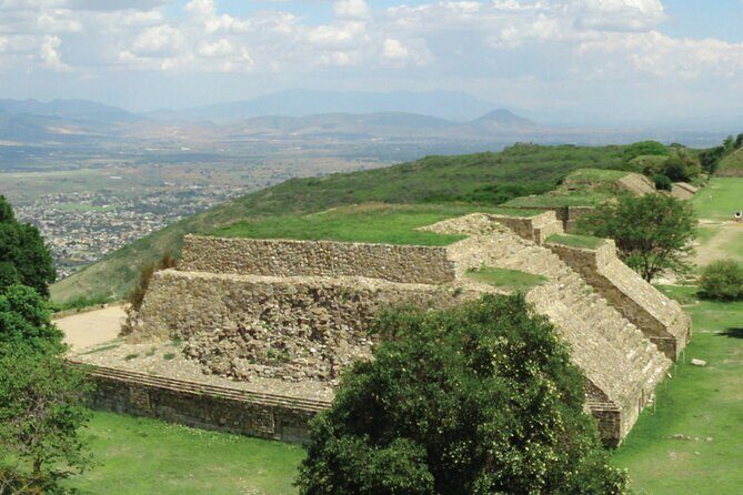 Monte Alban - Full Day Guided Tour with or without Food - Oaxaca - Santo Tomás Jalieza: Cotton Textiles and the Hip Loom