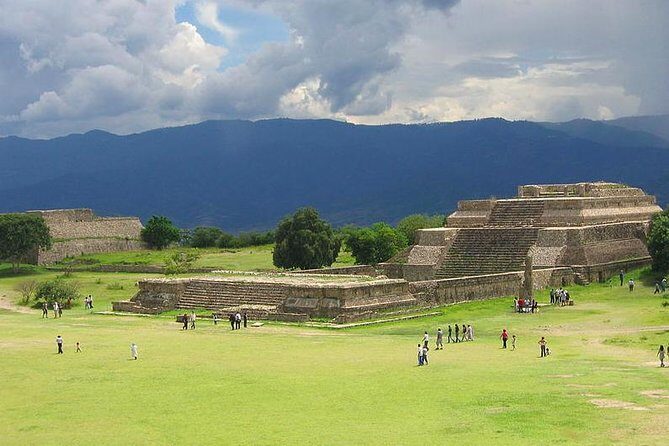 Montealban Tour - Monte Albán: Your 30-Minute Guide, Then 3 Hours to Wander