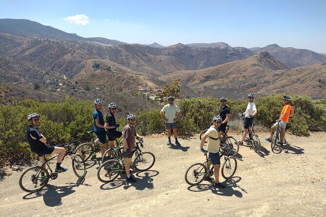 Mountain and city cycling. - Up to the mining towns: dirt roads, old places, and downhill momentum