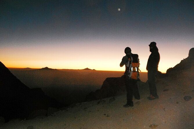 Mountaineering Iztaccihuatl (5220m) - Coming Down and Refueling in Amecameca