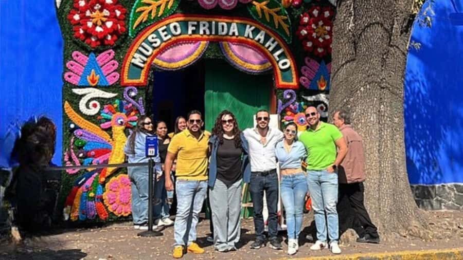 Music and Tequila in Xochimilco visits Coyoacán and CU - A 6-hour CDMX route that connects canals, art neighborhoods, and UNAM