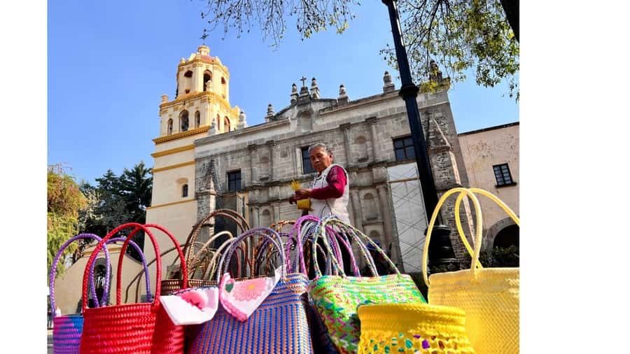 Music and Tequila in Xochimilco visits Coyoacán and CU - Price and value: what $36 covers in a 6-hour day
