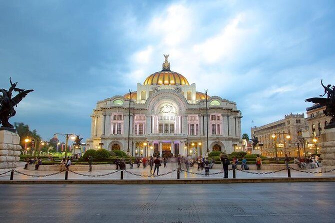 MX CITY Private Tour of the historic center and visit of the ANTHROPOLOGY MUSEUM - Transportation and timing: A 6-hour plan that stays realistic