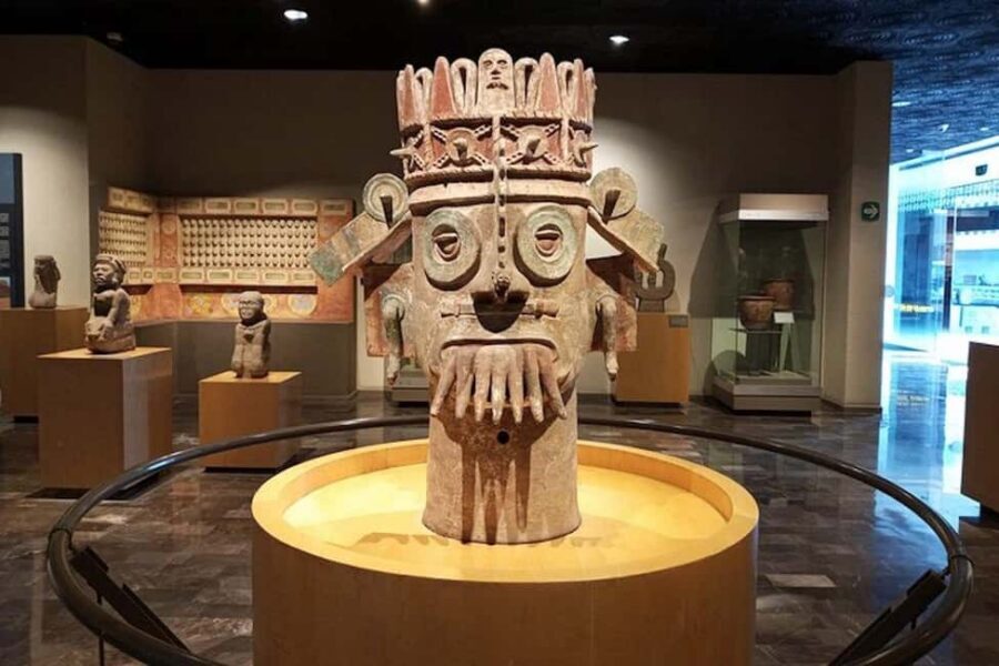 National Museum of Anthropology: a journey into Mexico's past - English lang. - Hector Balderas Iglesias and the “interactive class” style