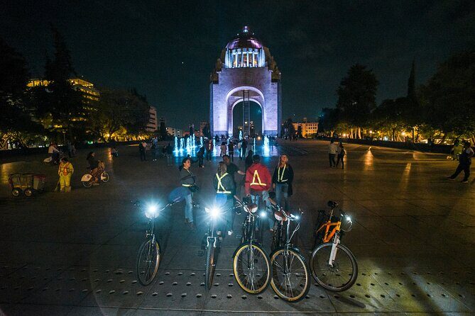 Night Street Food & Bike Tour / Small Groups /All Inclusive - Stop 4 on Paseo de la Reforma: history, controversy, and what the media misses