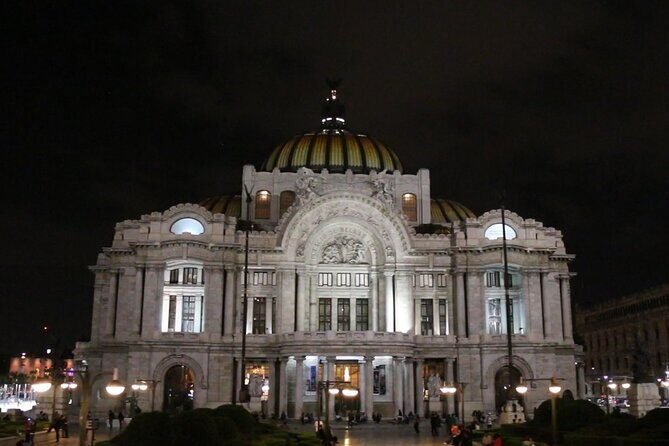 Night Tour of Mexico City Panoramic Ride on a Double-Decker Bus - Independence Monument (Inaugurated in 1910): Heroes Under the Night Lights