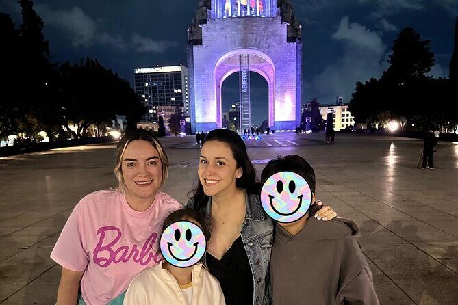 Night tour + tacos in Mexico City fully illuminated! - Palacio de Bellas Artes to the Zócalo: the classic night lineup
