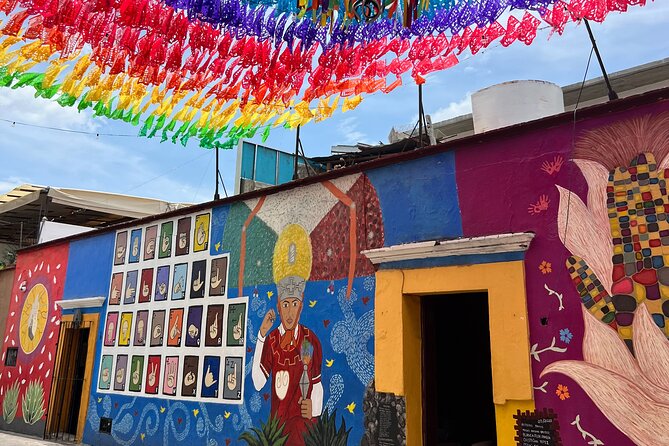 Oaxaca Walking Tour - Teatro Macedonio de Alcala and the clues in porphyriate-era style