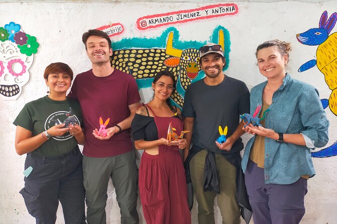 Paint your Alebrije with the Jimenez family. - The workshop process: carving and natural color making before you paint
