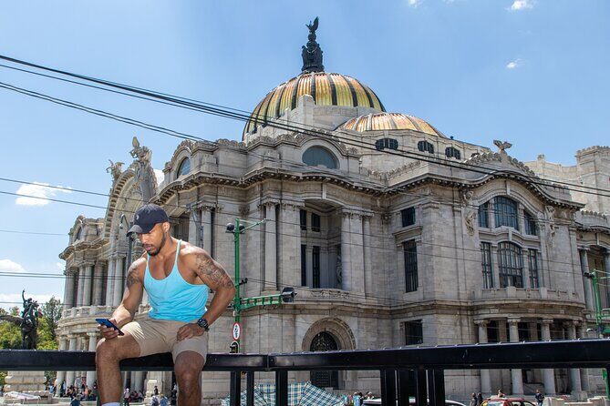Photoshoot CDMX | Portraits | Mexico City - Catedral Metropolitana: Classic Stone Backdrops Without the Awkwardness