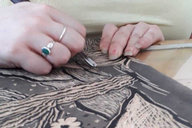 Print a work of art with a local artist for your home - Carving time: tools, technique, and learning by doing
