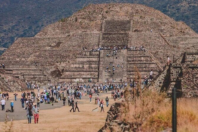 Private Balloon and Teotihuacán Experience - Private-Group Comfort: Better Attention, Less Chaos