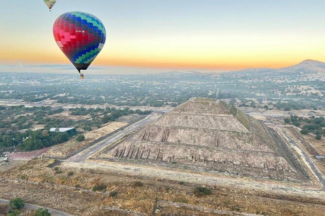 Private Balloon Flight in Teotihuacan with Breakfast in Cavern - Should you book this Teotihuacán balloon-and-breakfast trip?