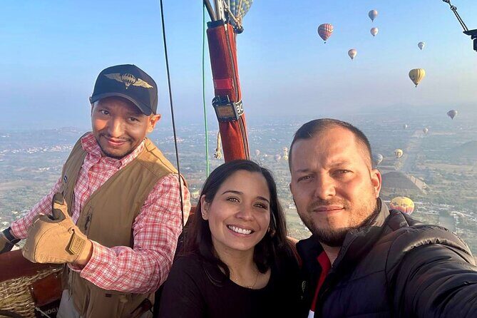 Private Balloon Flight over Teotihuacan plus Breakfast and Entry - The Angel of Independence transfer: a small but fun Mexico City touch
