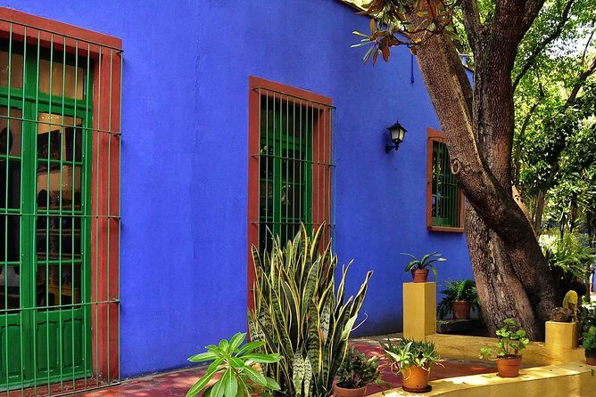 Private City Tour in Frida Kahlo, Coyoacan, and Xochimilco - Casa Azul (Frida Kahlo Museum): how to get the most from your hour