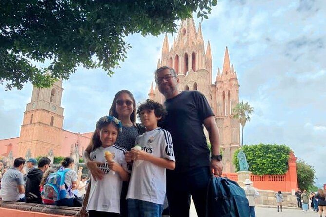 Private City Tour San Miguel de Allende - Church of San Francisco: Churrigueresque drama plus a neoclassical bell tower