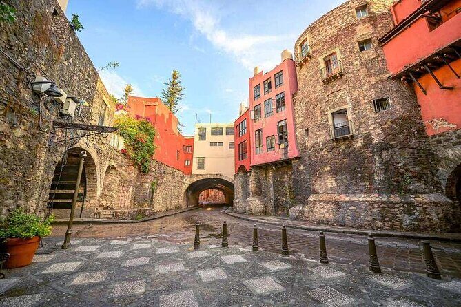 Private Guanajuato Mines Tour - Mina de Guadalupe: towering stone walls and the feel of scale