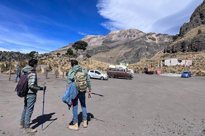 Private Hike next to volcano at 14800 ft. from Mexico city - The 5 km climb with altitude checkpoints: what the trail feels like