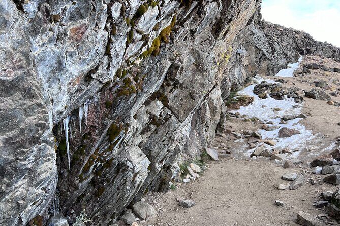 Private Hike next to volcano at 14800 ft. from Mexico city - Going private with your guide: why it can feel easier than group tours