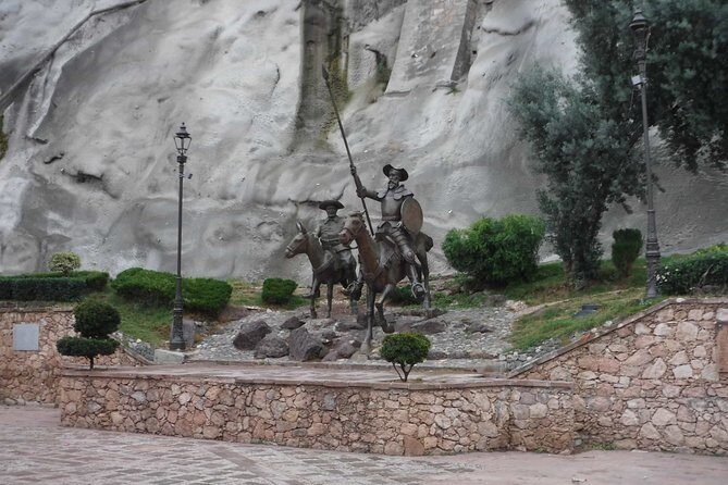 Private History & City Walking Tour of Guanajuato - Callejón del Beso: The Third Step Tradition