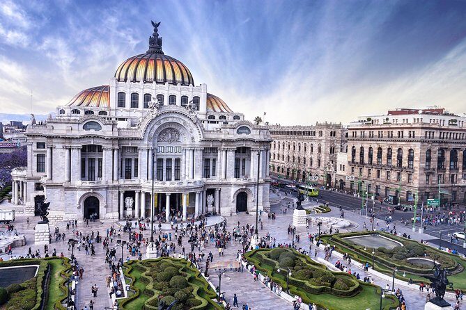 Private Mexico City Tour with Chapultepec Castle Visit - What kind of traveler should book this?