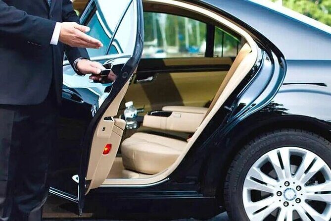 Private One way Transfer from Mexico Airport to Mexico City - Getting on the move: Comfort, safety, and what to check in the car